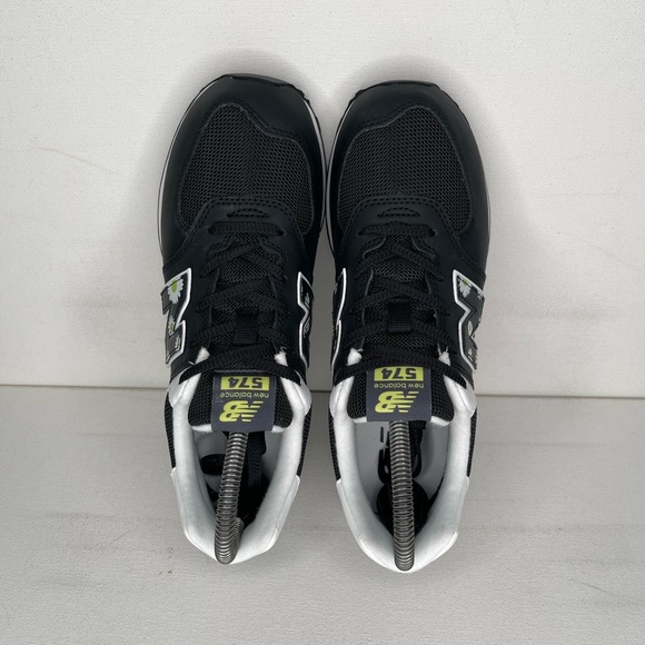 New Balance Shoes New Balance 574 Daisies Poshmark